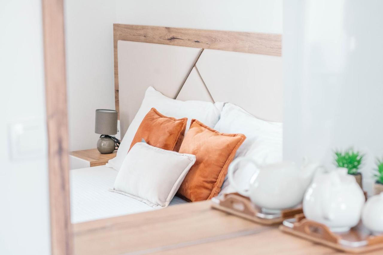 Apartments Cungu Улцинь Екстер'єр фото