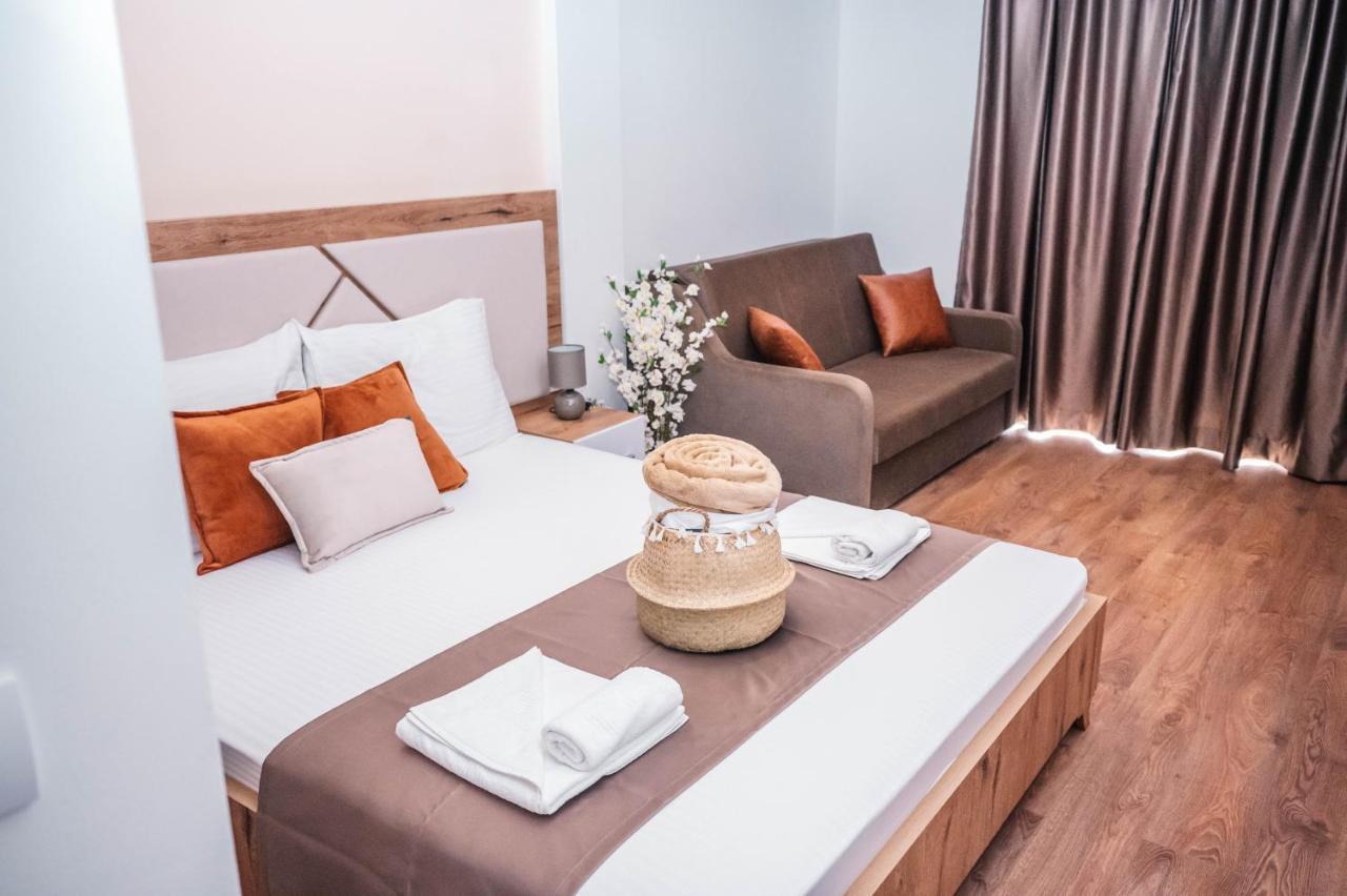Apartments Cungu Улцинь Екстер'єр фото